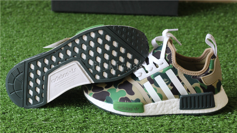 Top BAPE x Adidas NMD BAPE camo R1